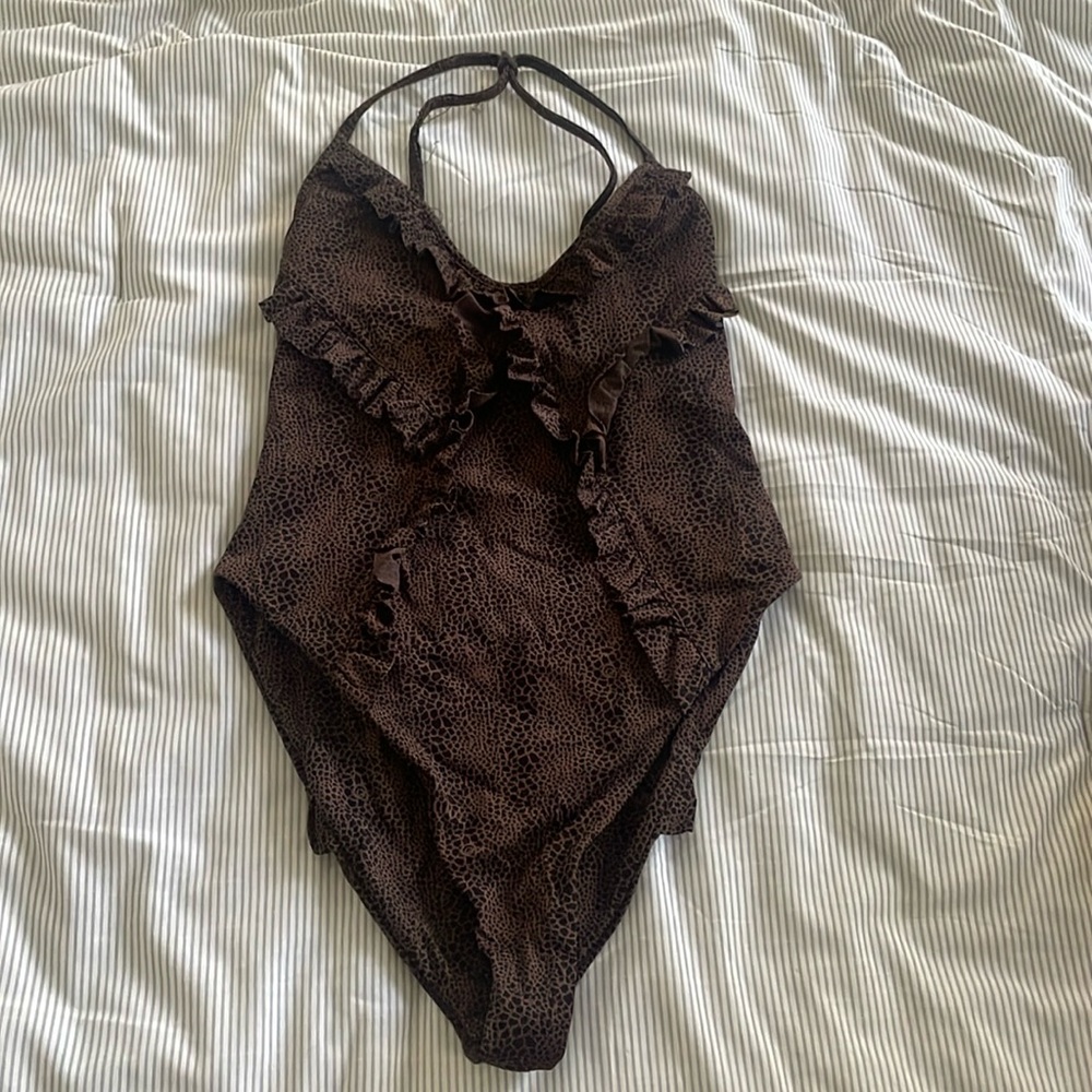 One-Piece Swimsuit Tortoise print ruffled
